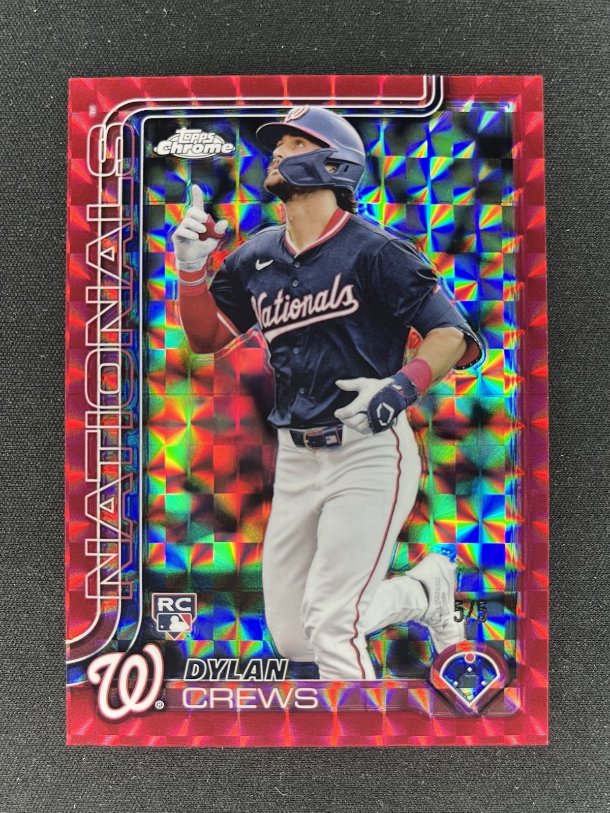 2025 Topps Chrome Dylan Crews Red Geometric Refractor /5 #146