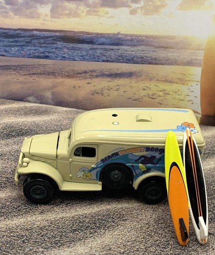 Johnny Lightning Surf Rods Beach Blanket Boogie WWII Dodge Loose Surfboards - Picture 3 of 9