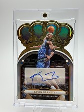 2022 Panini Crown Royale Kevin Garnett Crown Auto Gold #CA-KVG /10