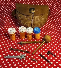 LEATHER BLACK POWDER MUZZLELOADER POSSIBLES BAG WITH PERCUSSION ACCESSORIES