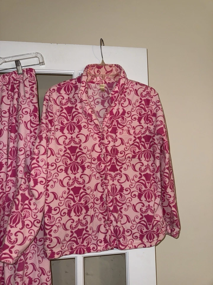 Pink K women’s Two piece loungewear fleece floral pajamas top bottoms medium - Imagem 2 de 4
