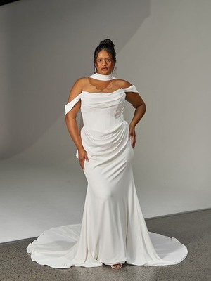 Stunning Evie Young Wedding Dress!!! NWT Size 10 regular= Size 16 bridal