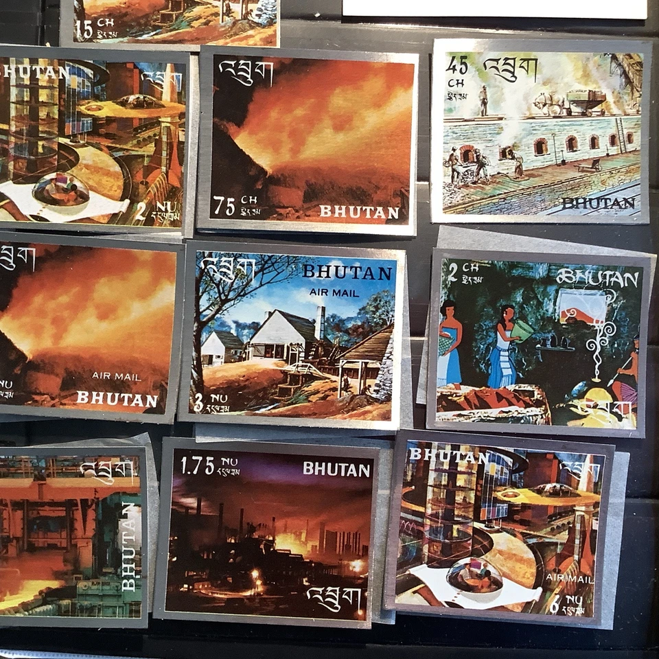 Bhutan 1969 STEEL FOIL 12 Stamps RARE Mint COMPLETE SET + Booklet -!! - Unusual - Image 3 of 4