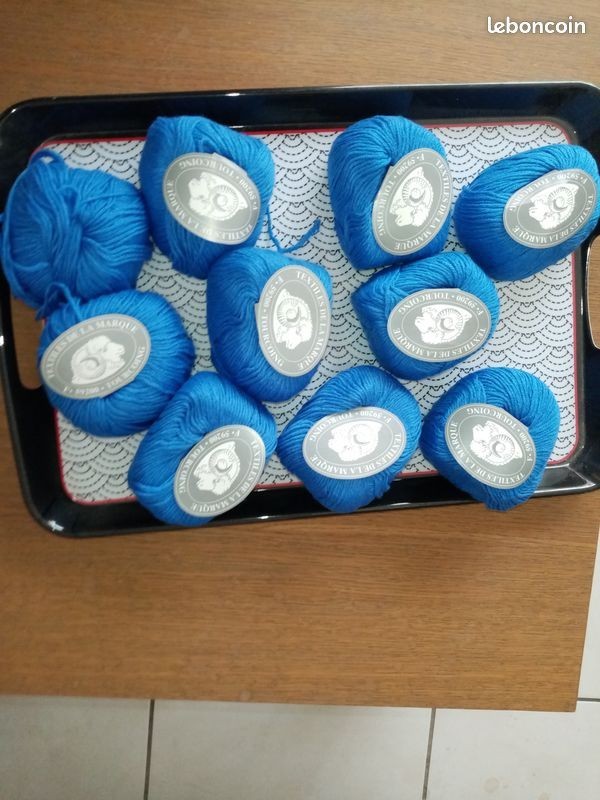 Lot pelotes de laine mérinos bleue tricot et crochet de 50 g de marque