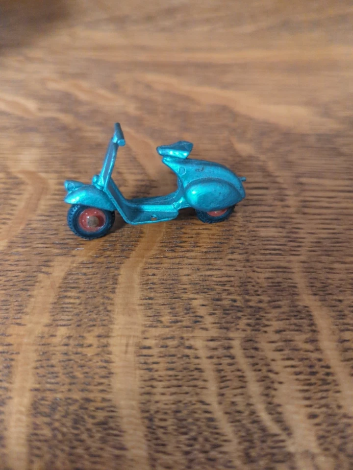 Vintage Benbros "Vespa" Scooter No. 15 Diecast Toy "Mighty Midgets" - Made in En - Image 4 of 4