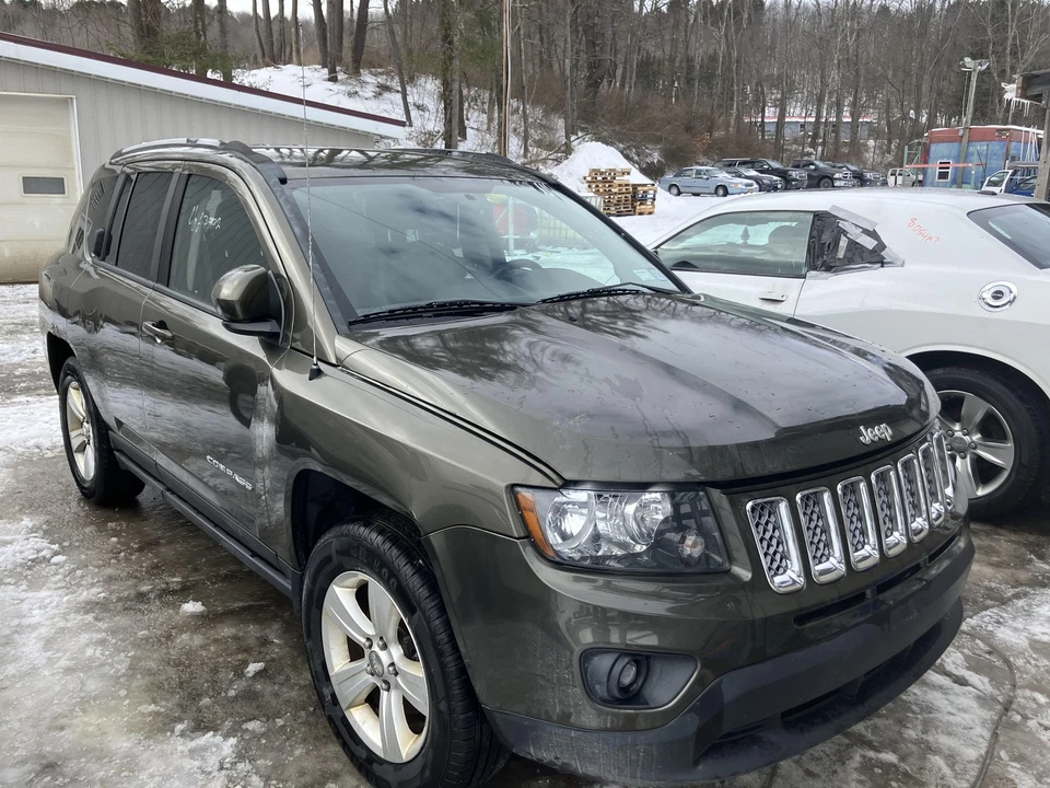 15 JEEP COMPASS Rear Bumper Reinforcement (REBAR ONLY) Foto 3 de 4