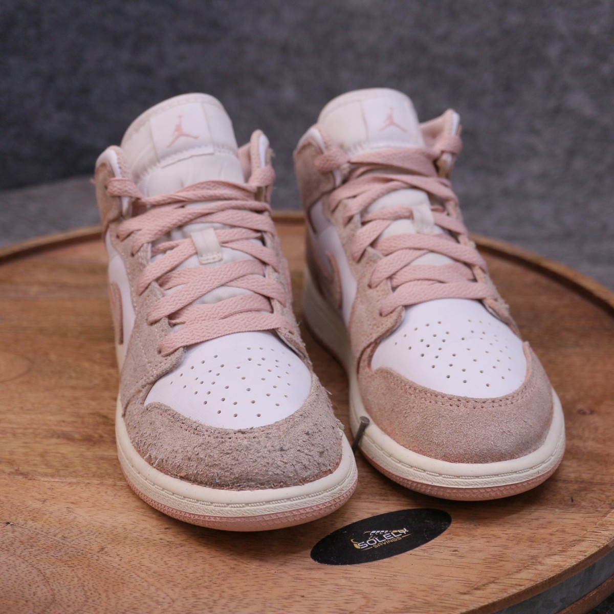 Nike Air Jordan 1 Mid SE White Legend Pink PS Size 2Y FN7493-161