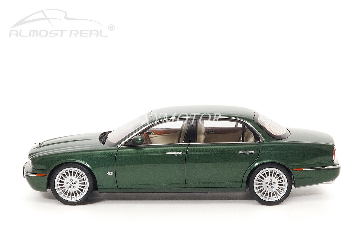 702-035 Almost Real 1/18 ジャガー XJ6 X350 Almost Real Jaguar XJ6 (X350) Ebony Black 1/18 Diecast Car