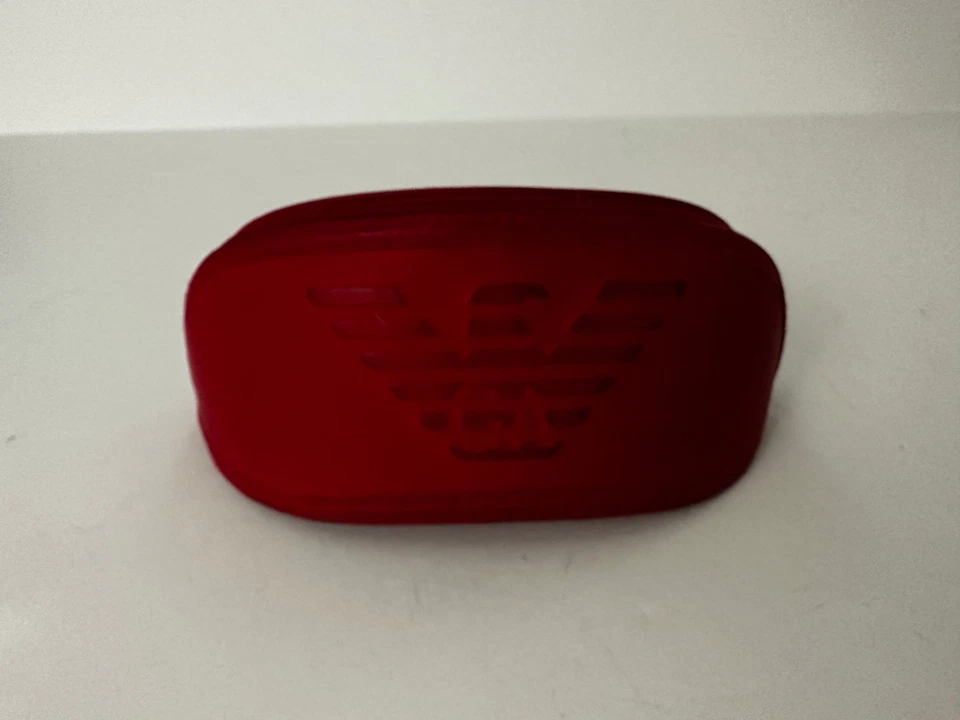 EMPORIO ARMANI Estuche Gafas Rojo Cremallera Foto 2 de 4