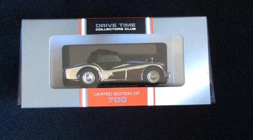 No. 23 of 700 - CORGI LLEDO 1:43 - VANGUARDS TRIUMPH TR3 CHROME VA04704 LCC19