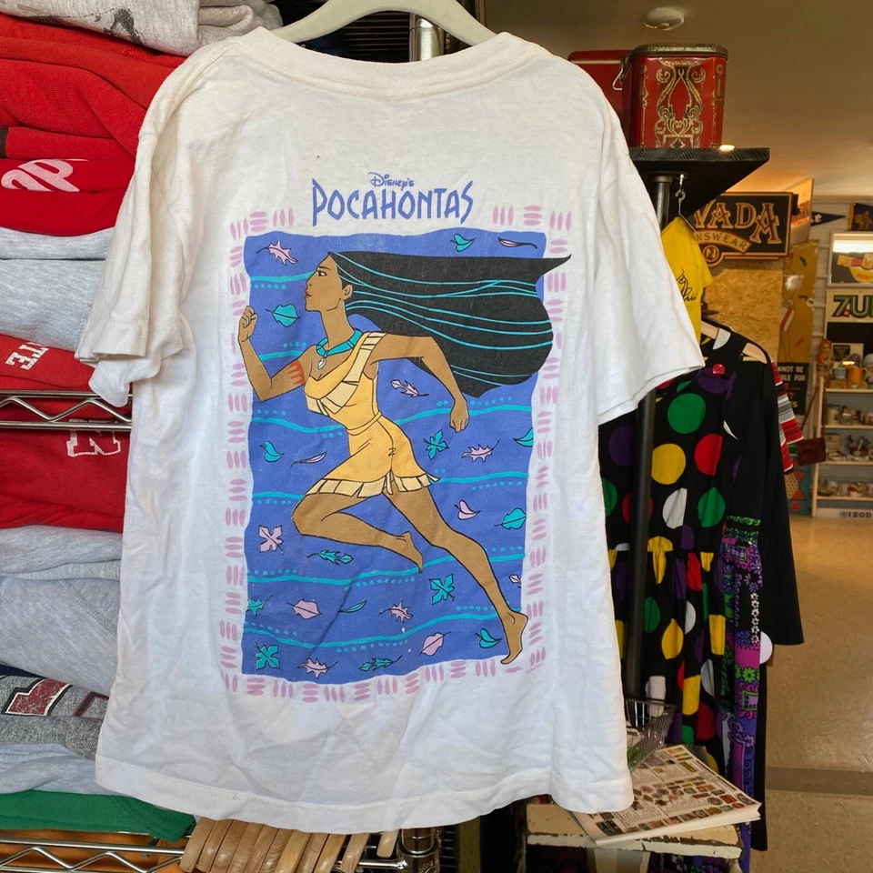 1990s Vintage POCAHONTAS Kids T-shirt Disney Childrens Movie Promo Tee AOP Foto 2 de 4