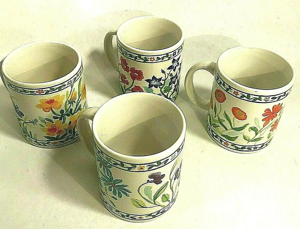 Verona Juego de 4 Tazas Bonitas Tazas Florales 4 Diseños Café Té CIC Nuevo Sin Usar Foto 3 de 4