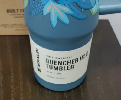 Stanley Quencher H2.0 FlowState Tumbler / 30oz / Color: Blue