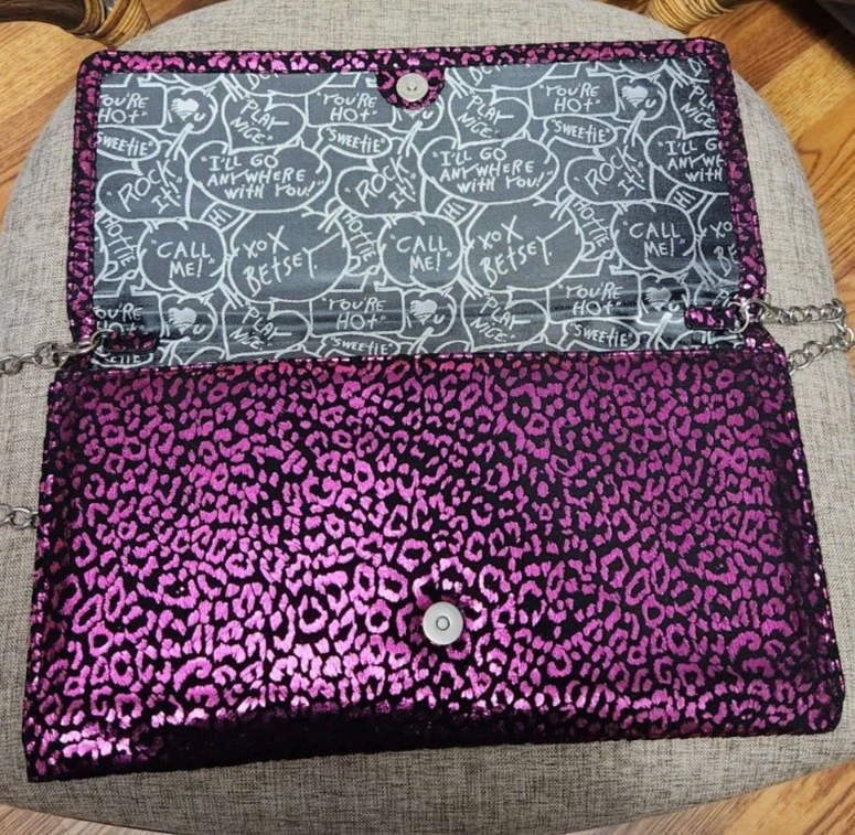 Betsey Johnson клатч сумочка Дамская сумка металлический леопард розовый фуксия узор б/у в отличном состоянии - Изображение 3 из 4