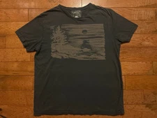 Rogues Gallery x J.Crew Graphic Tee Men’s M Charcoal Flag Tree Design 