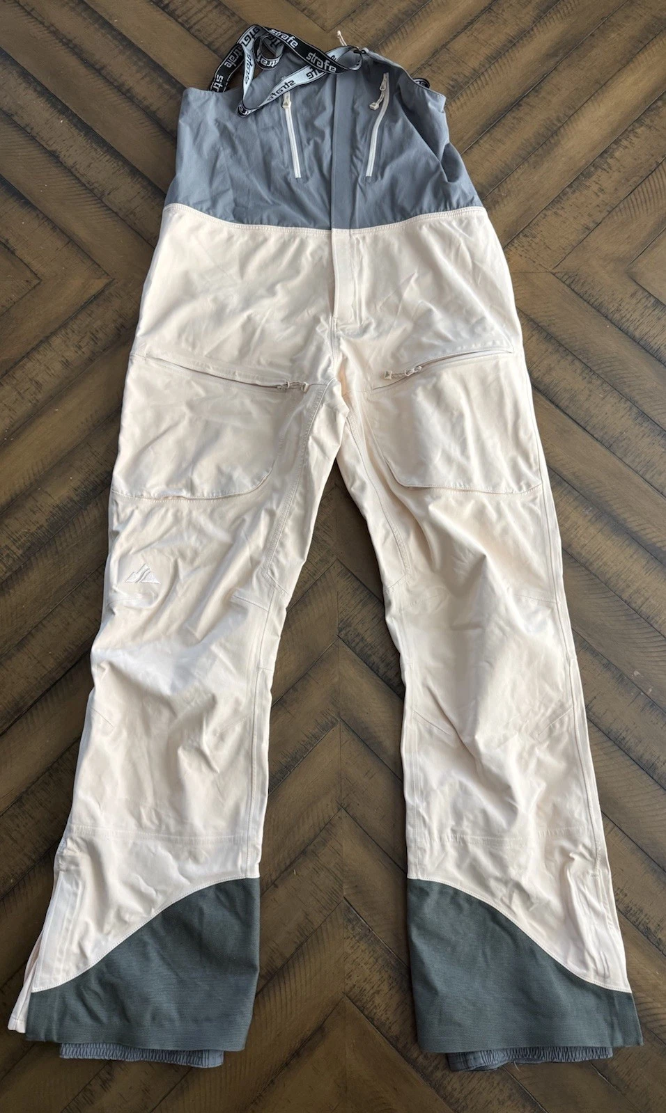 Strafe Nomad Bib Pants Waterproof Hiking Overalls Zip Pockets Suspenders Large
Opens in a new window