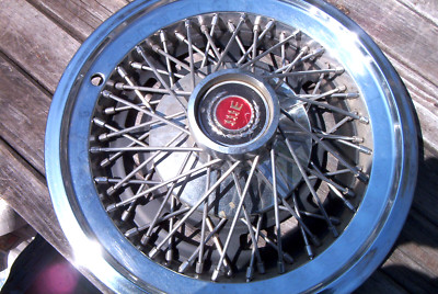 OE vintage 77-79 15 inch wire wheelcover Ford/Mercury or Cougar # 728 Nice!!