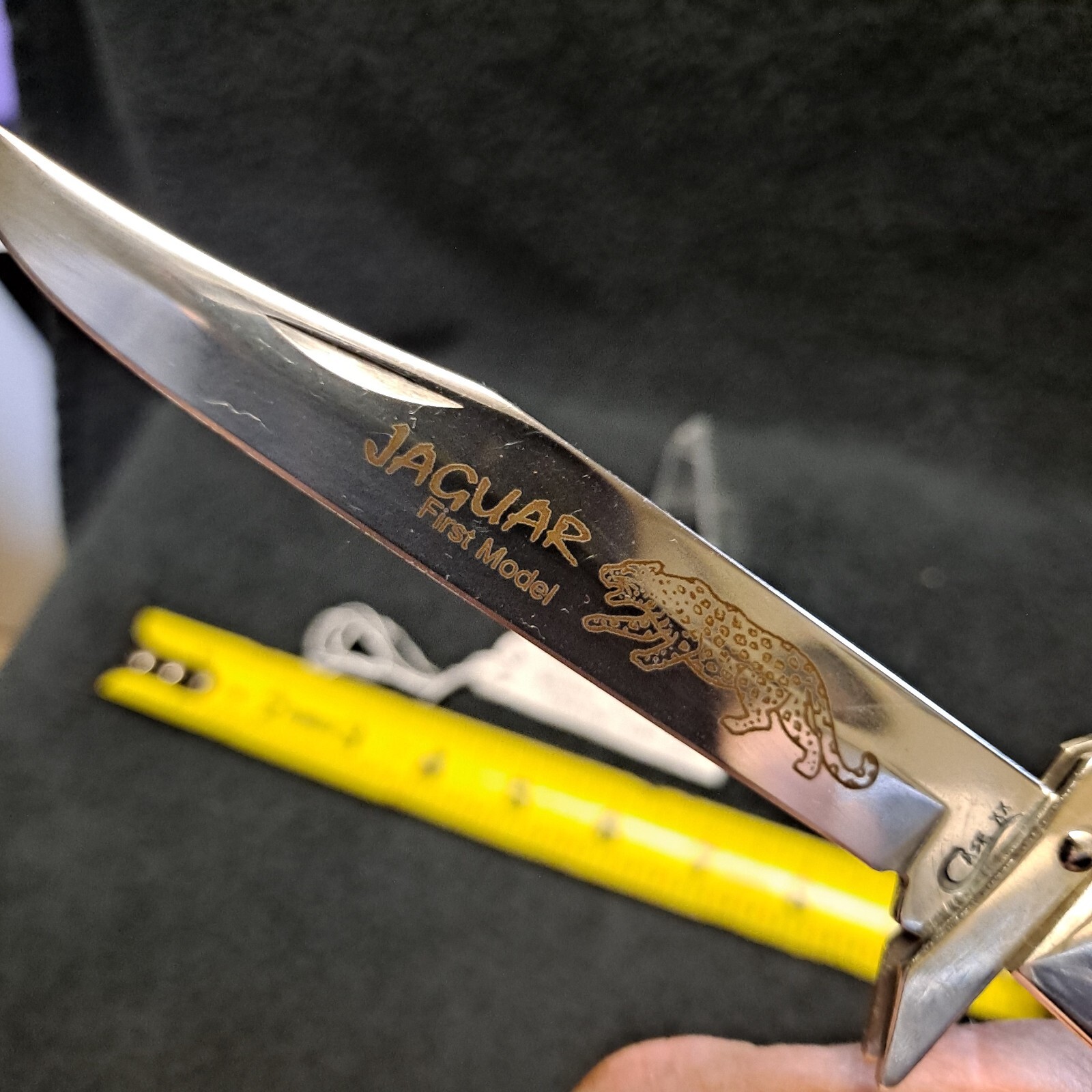 1997 CASE XX 6151SB JAGUAR SWING GUARD BANANA KNIFE STAMPED 1ST MODEL