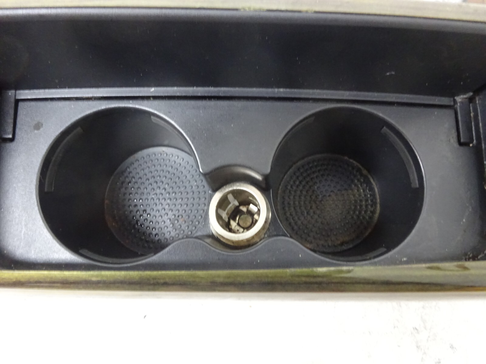 14-17 Maserati Ghibli Center Console Cupholder Armrest Ashtray TriM OEM DE240236