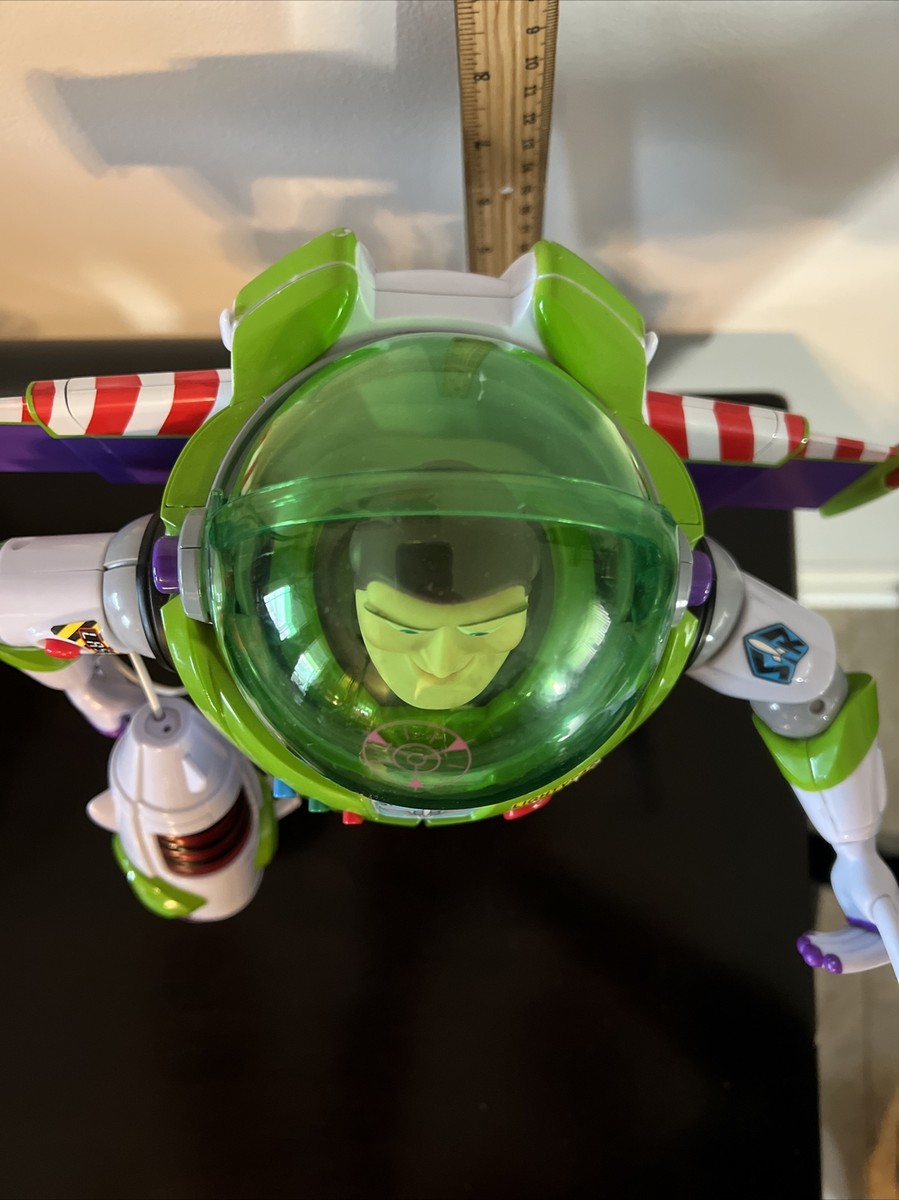 Toy Story Buzz Lightyear Ultimate Talking Action Figure Toy Story Buzz Lightyear Ultimate Talking Action Figure