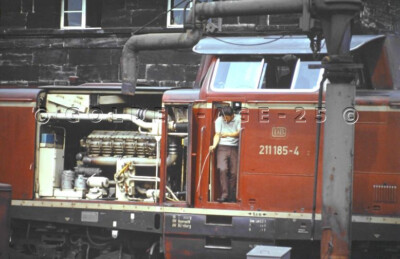 orig DIA slide DB V100 211 185-4 Bw Bayreuth in Bf Bayreuth 11.08.1971 (1067
