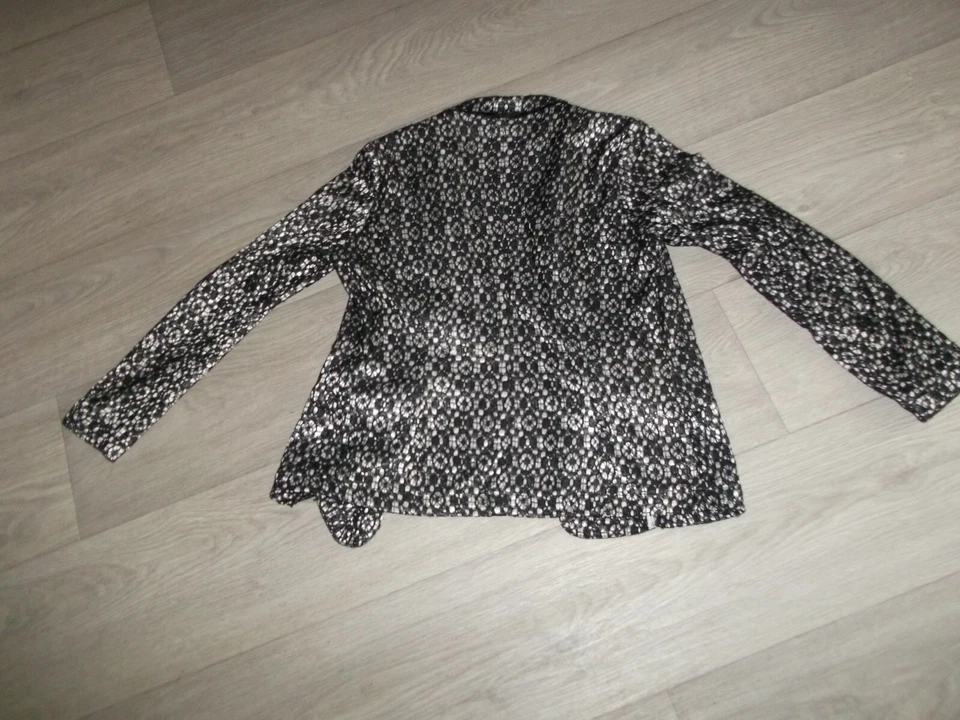 Veste SCHOOL RAG noire et blanche style dentelle taille S/36/1 TBE - Photo 3/3