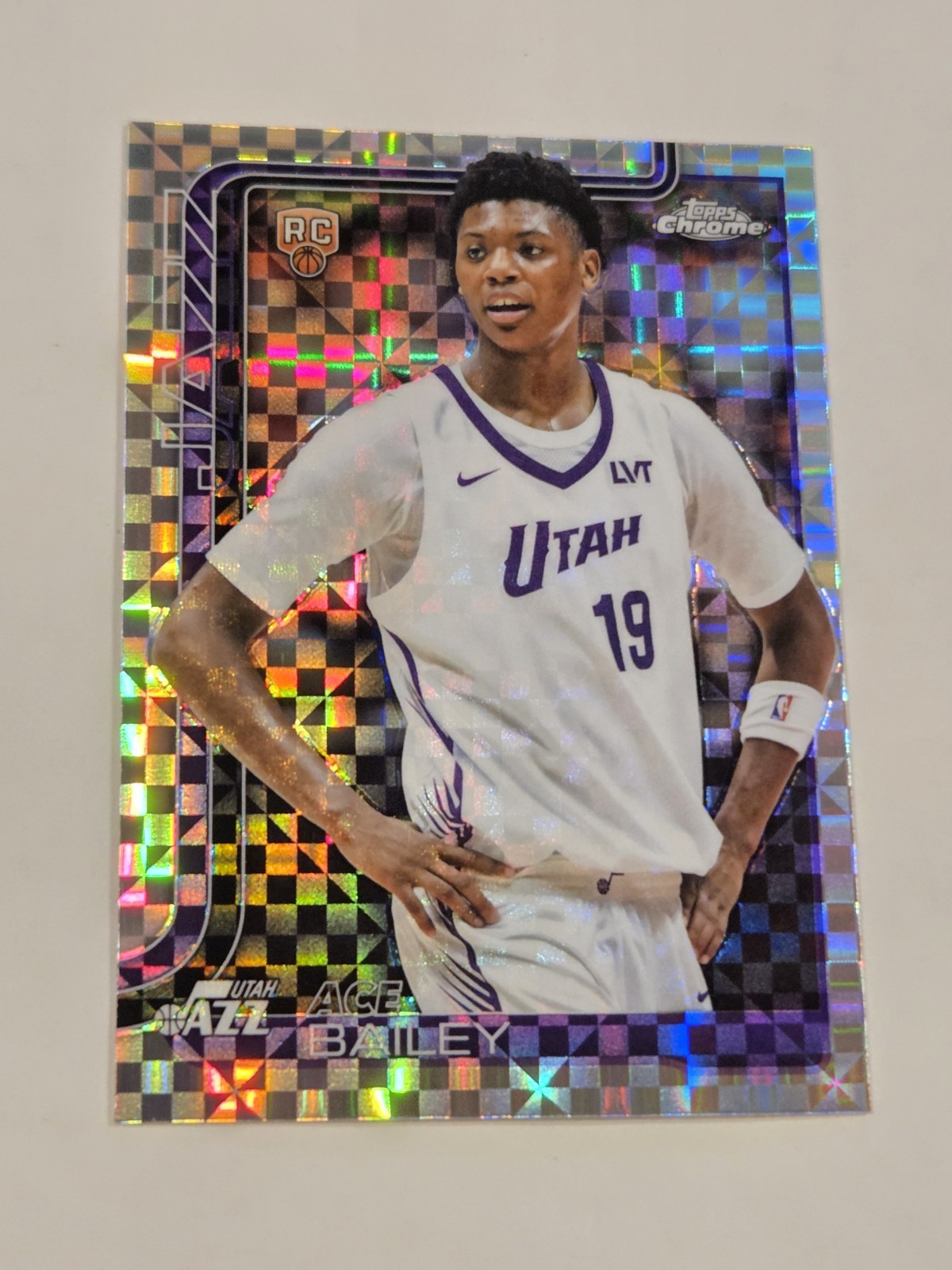 2025-26 Topps Chrome - Ace Bailey #255 X-Fractor (RC)