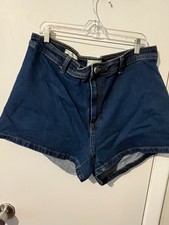 Universal Thread Womens High Rise Denim Shorts Sz 17 Blue Stretch
