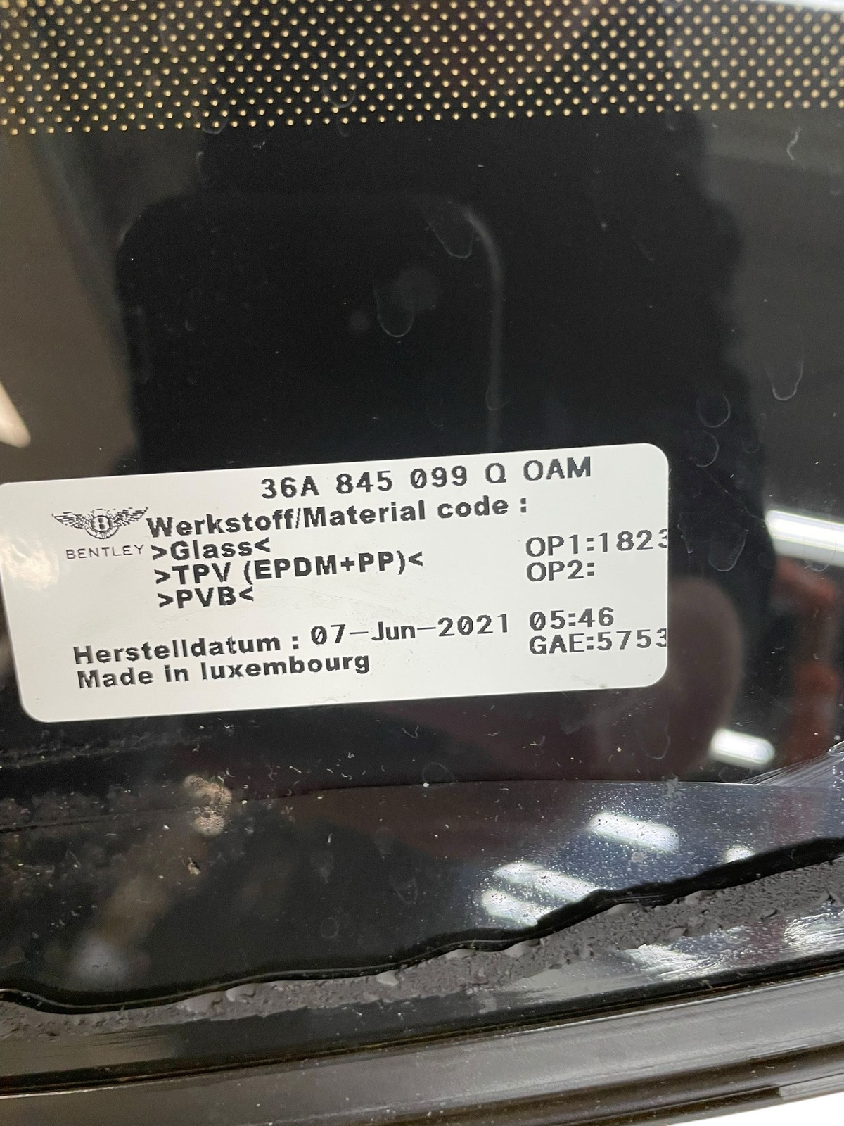 2015-2020 BENTLEY BENTAYGA OEM *LP* Front Wind Shield Screen Glass Panel