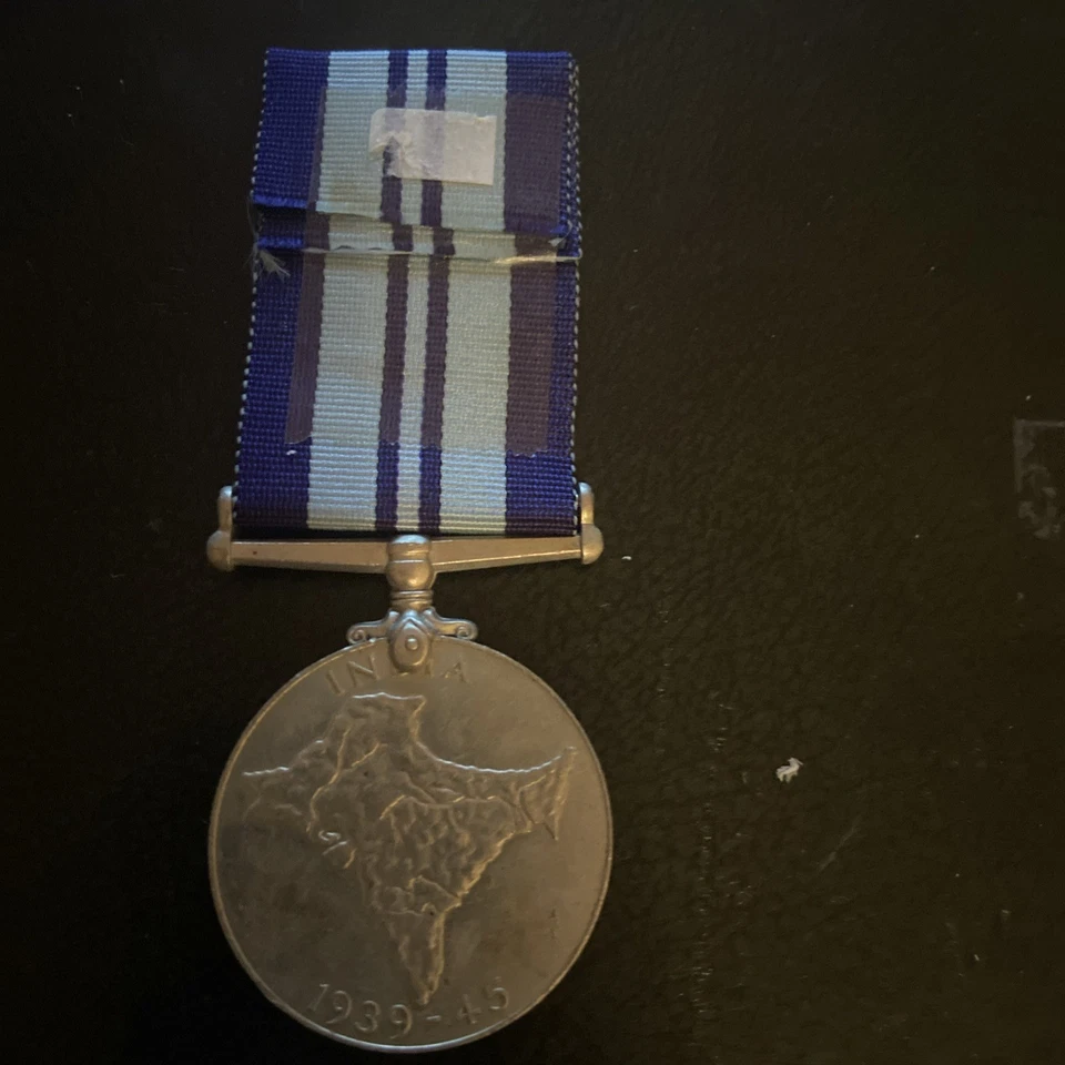 WW2 India Service Medal & Ribbon 1939–45 | Full Size Unnamed As Issued - Image 3 of 4