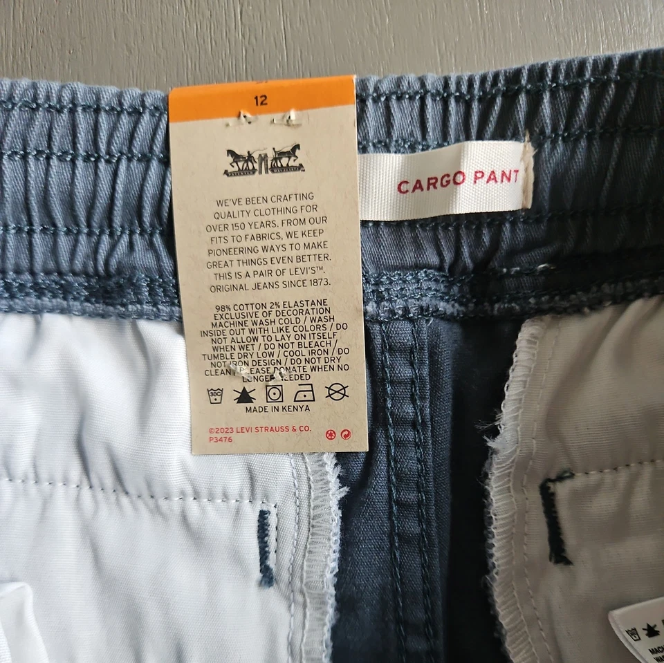 Pantalones Levis Carge para niños con cintura elástica talla 12 Foto 4 de 4
