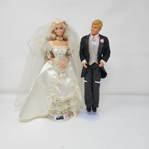 Vintage 1991 Dream Bride Barbie Set