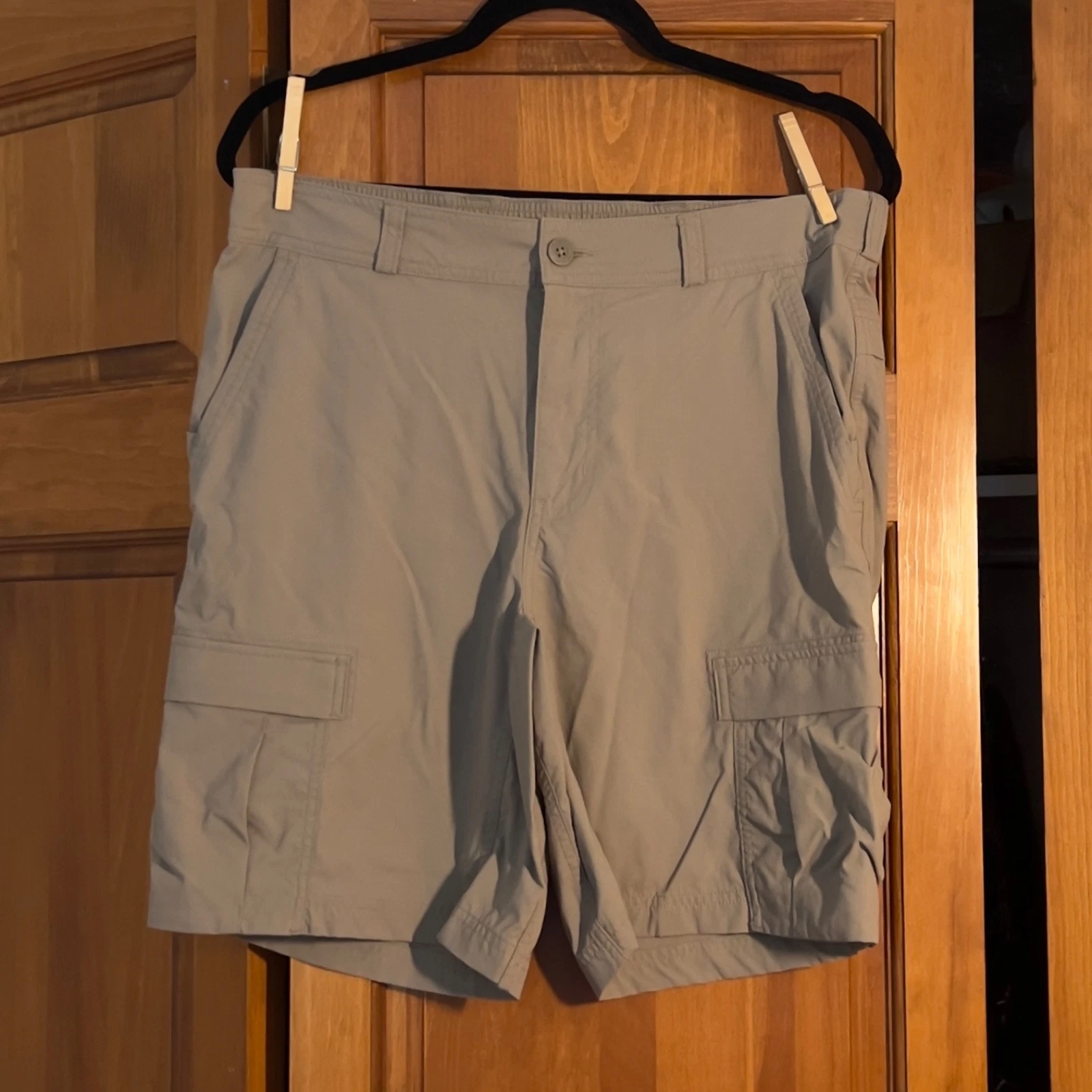 REI Co-op Sahara Cargo Shorts Men's 34 Khaki Tan Hiking Outdoor 8" Inseam
Opens in a new window or t