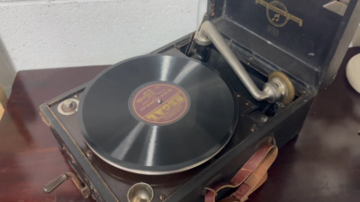 Vintage Columbia Viva Tonal Grafonola No. 112 Gramophone - Working