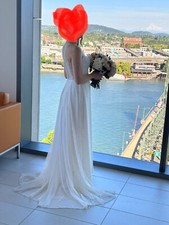 Davids Bridal Wedding Dress/ New. Simple but elegant. Cream. Full length. 