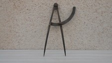 Ancien compas de traçage / Outils anciens / Collection