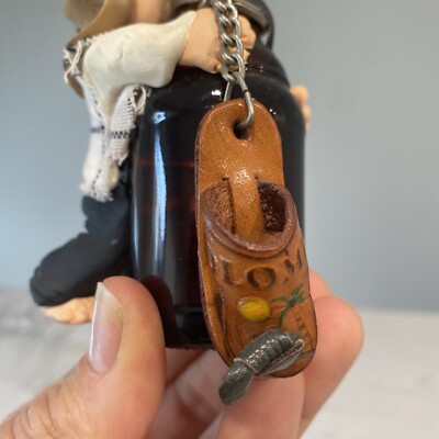 銀象嵌青銅ベタル箱、イスラム　フィリピン　ミンダナオ　アンティーク Vintage Columbia Souvenir Mini Liquor Bottle Clay figure
