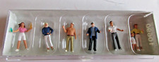 Preiser  HO - Waiting in Line #10690 (NIB)