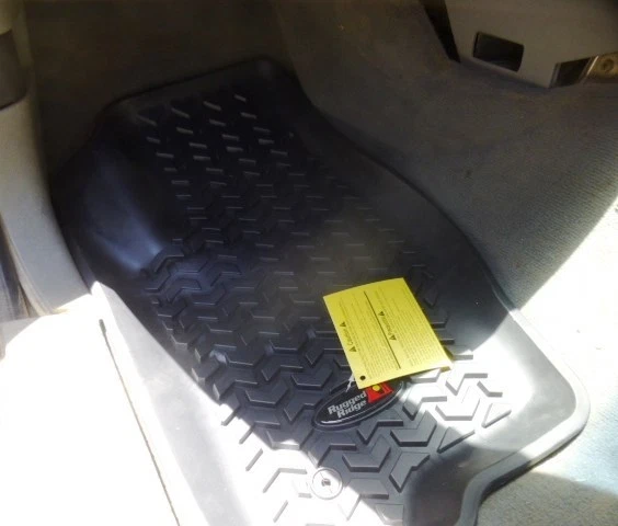 РЕЗИНОВЫЕ НАПОЛЬНЫЕ ПОКРЫТИЯ ПОВЫШЕННОЙ ПРОХОДИМОСТИ НОВЫЕ ДЛЯ JEEP COMMAND С ЛЕВЫМ РУЛЕМ 2006-2010 - Изображение 3 из 3