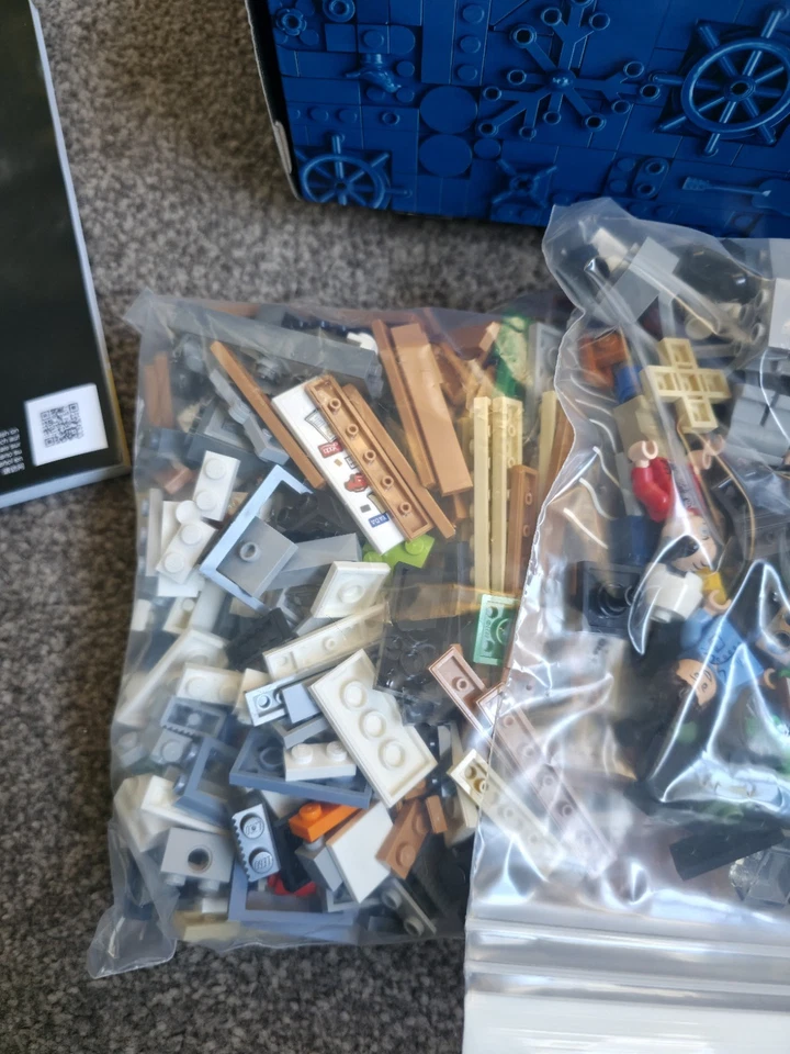 LEGO Ideas 21328 Seinfeld, photo 4 of 5