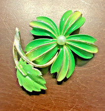 VINTAGE 60s - 70s FLOWER POWER Two Tone GREEN OMBRE Enamel FLOWER BROOCH Pin