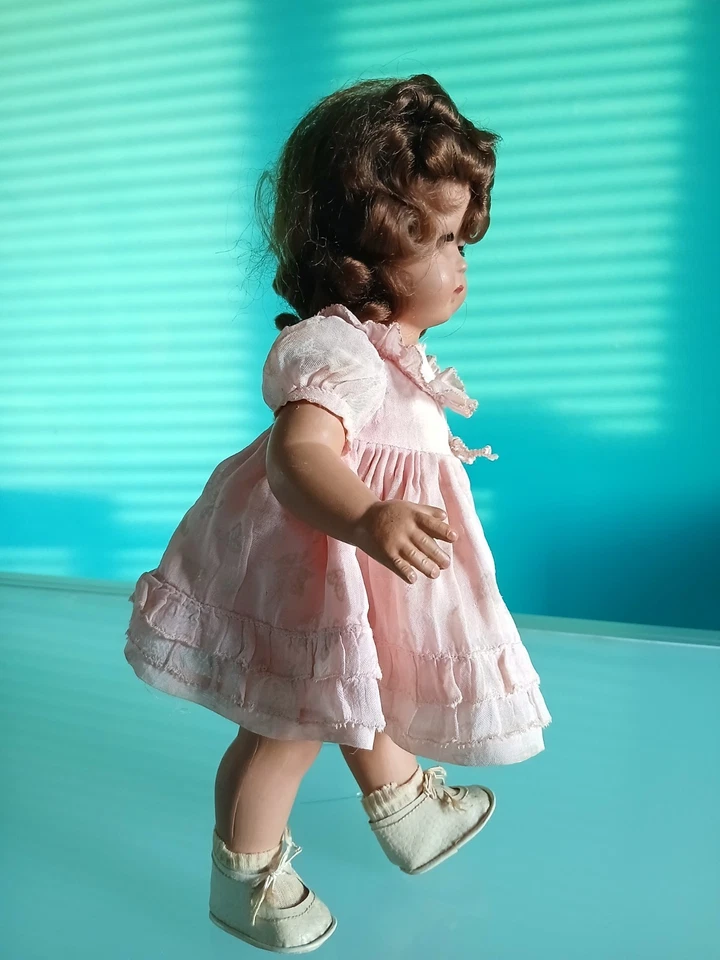 "FURGA" Bambola vintage, anni 50, celluloide, altezza 34 cm. - Immagine 3 di 4