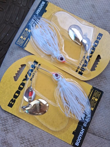 Booyah Buzzbait Nero 3/8 Oz. – La Scelta Dei Professionisti Per La Pesca Ai Bass