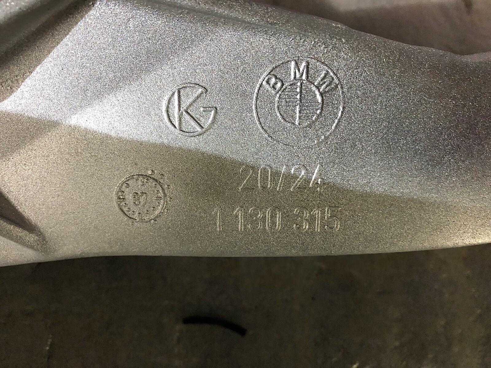 BMW E30 325IX TRANSFER CASE CROSS MEMBER 23711130315 R17S2B2B3 eBay