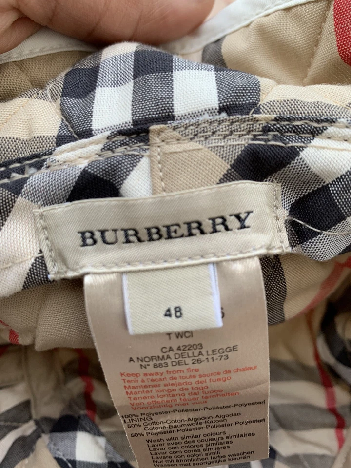 Burberry Kids Sombrero Cubo Acolchado Blanco Cuadros Talla 48 (XS)– Diseñador de Lujo Foto 4 de 4
