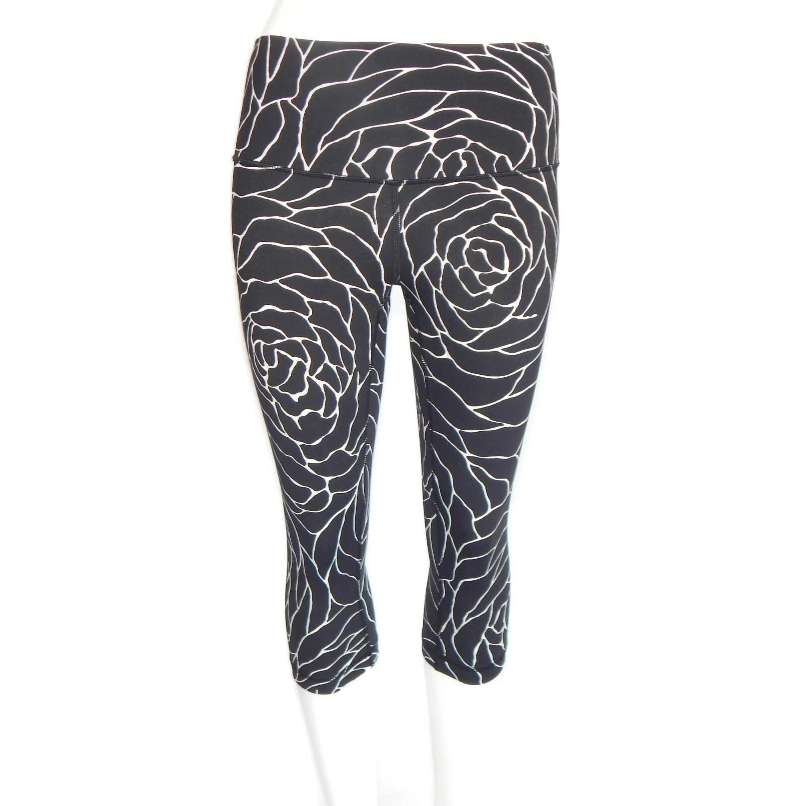 LULULEMON Fabulous Wild Floral Print Leggings size 4 Black Wunder Under - 583