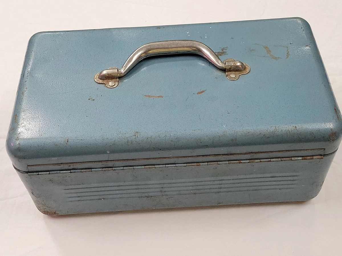 L~Vintage Old Pal(?) Blue Metal One Tray Fishing Tackle Box