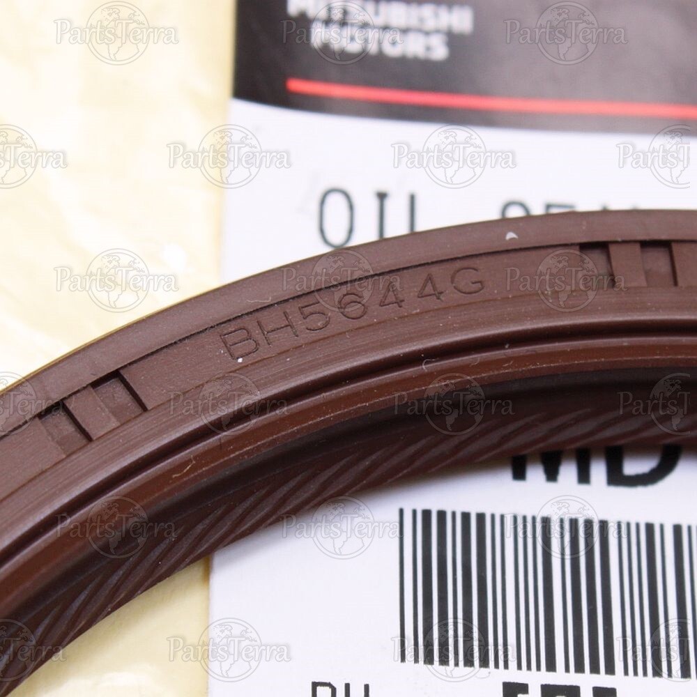 MD359158 OEM Genuine Mitsubishi ECLIPSE EXPO MIRAGE GALANT Rear