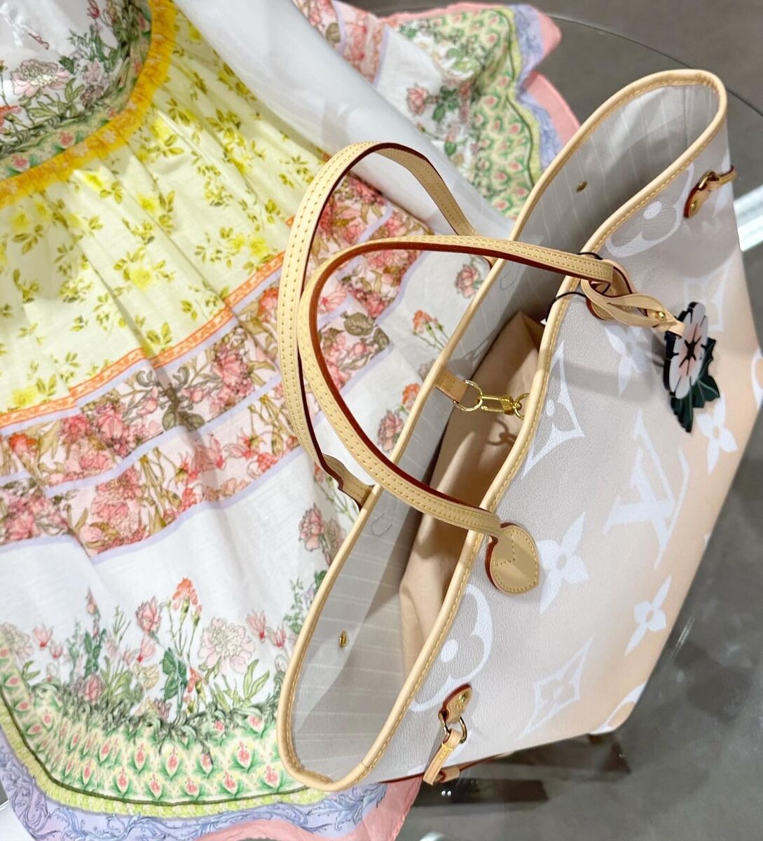 Louis Vuitton Neverfull Tote MM Cream Canvas for sale online Louis Vuitton Neverfull Tote MM Cream Canvas for sale online