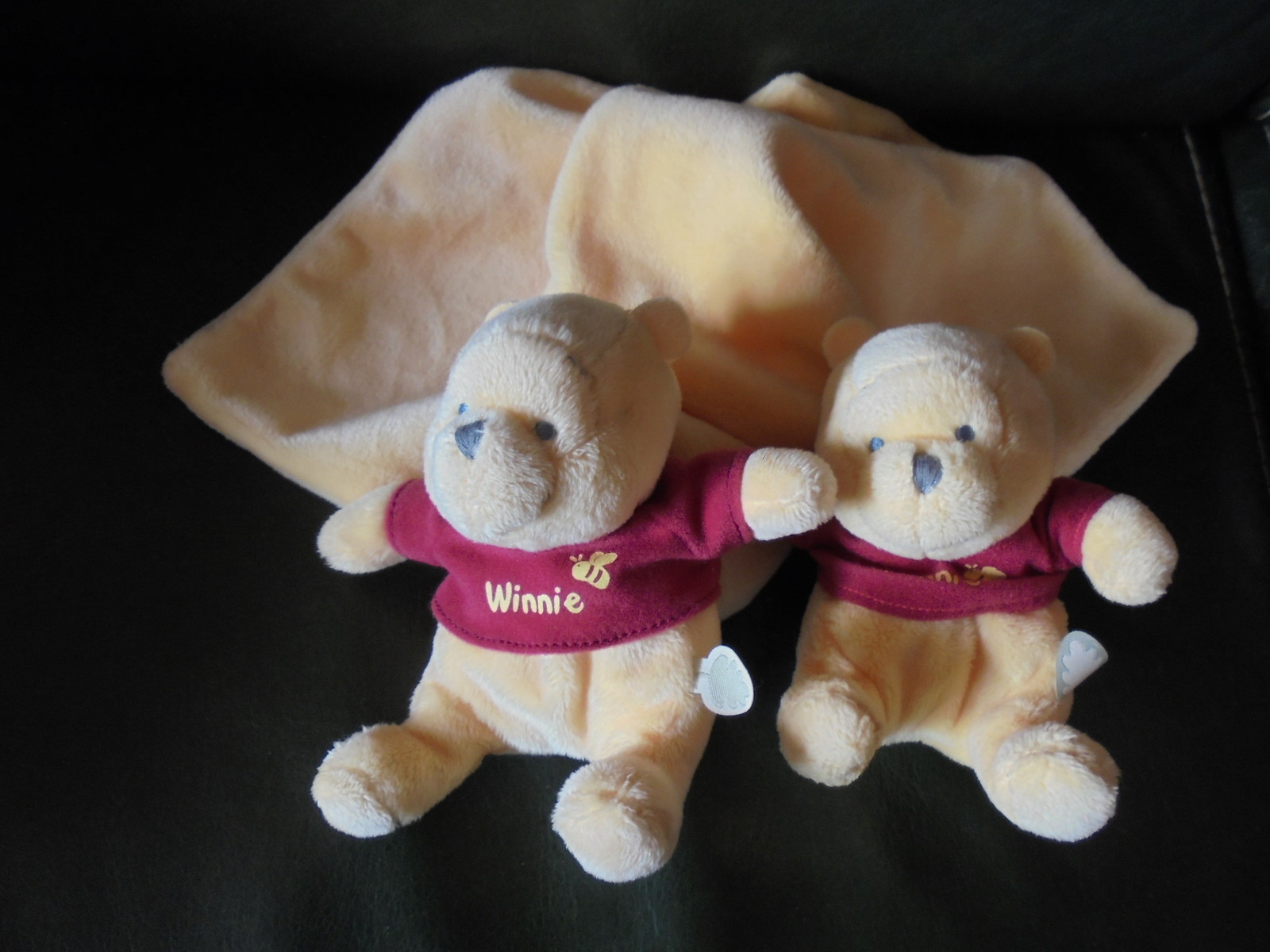 Doudou Winnie l'Ourson Disney Baby lot de 2 mouchoirs pour apaiser bébé